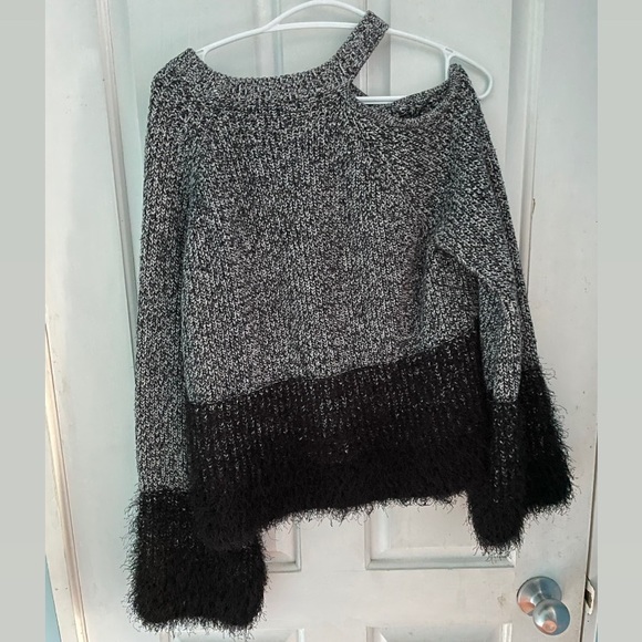 Women’s Wool Top - Picture 2 of 2